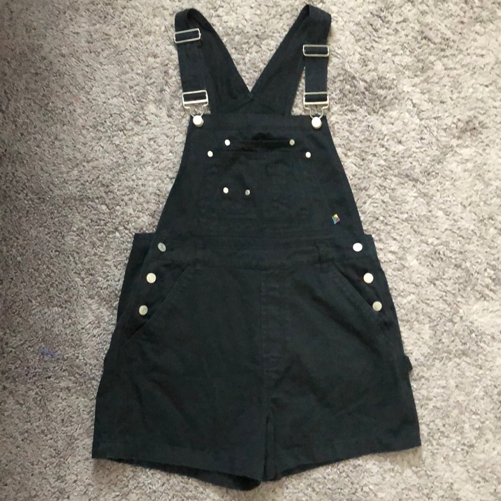 No Boundaries black overall shorts